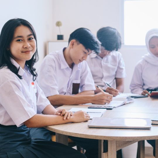 sekolah rakyat dapat diakses oleh berbagai usia, mulai dari usia dini hingga jenjang atas